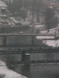 09 : 36
