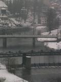 09 : 48
