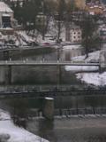 16 : 00