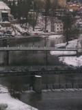 16 : 08
