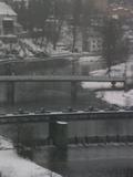 08 : 44