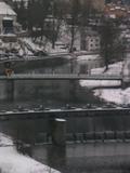 09 : 16