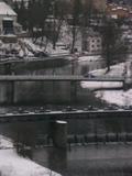 09 : 36