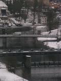 09 : 40