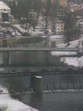 09 : 36