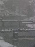 08 : 24