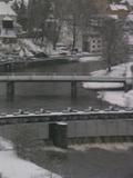 09 : 24