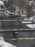 13 : 00