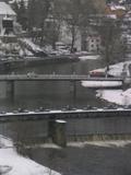 14 : 00