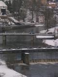 16 : 04
