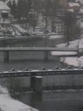08 : 32