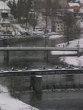09 : 24