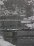 09 : 40