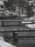 14 : 00