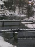 15 : 00