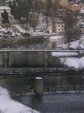15 : 04