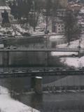 09 : 40