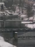09 : 56