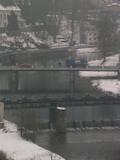09 : 24