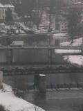 09 : 40