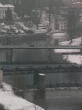 09 : 44