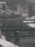 09 : 56