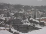 09 : 45