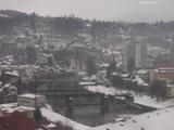 09 : 45