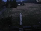 21 : 04