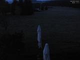 03 : 32
