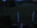 22 : 08