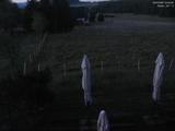 03 : 32