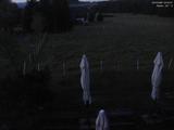 03 : 32