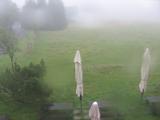 09 : 32