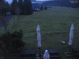 06 : 00
