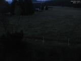 03 : 32