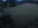 22 : 00