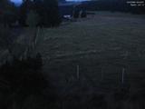 22 : 04