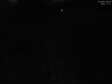 03 : 32