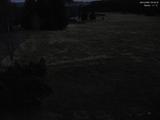 03 : 32
