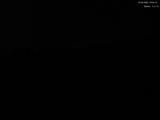 23 : 04