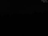 22 : 00