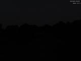23 : 04