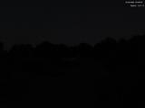 03 : 00