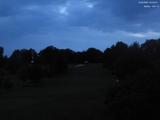 22 : 04