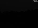 22 : 00