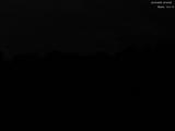 22 : 04