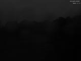 03 : 32