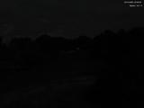 22 : 00