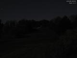 22 : 04